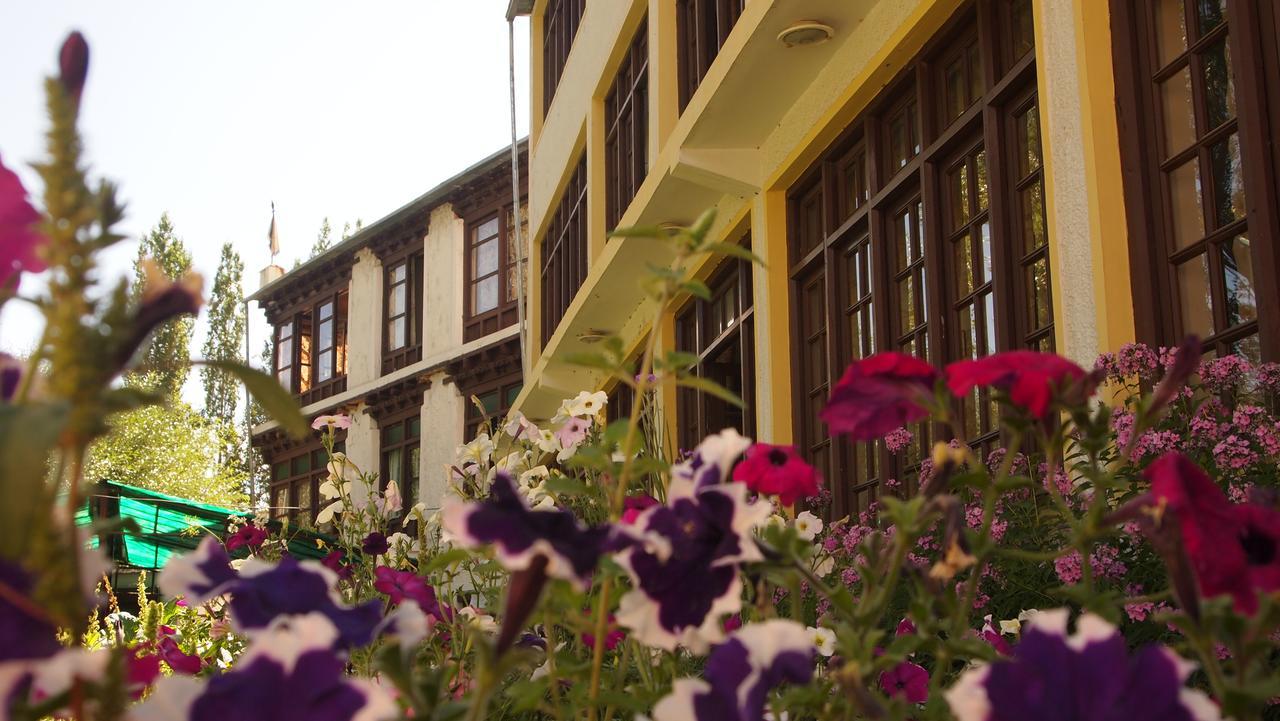 Hotel Asia Leh Exterior photo
